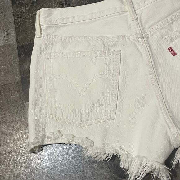 Levi’s 501 Signature Button Fly High Rise Cream Denim Shorts Women's Size 31 - Picture 7 of 14